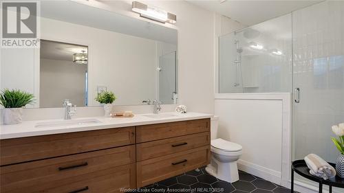 4 Lundy, Amherstburg, ON - Indoor Photo Showing Bathroom
