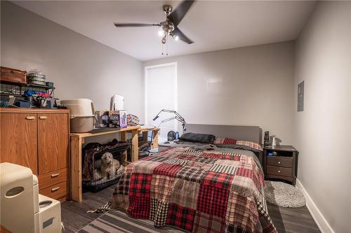 47 Wellington Street S, Hamilton, ON - Indoor Photo Showing Bedroom