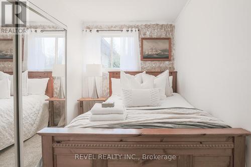 30 Jones Ave, Kawartha Lakes, ON - Indoor Photo Showing Bedroom