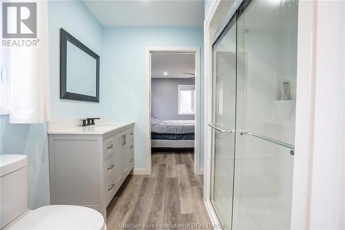 76 Adelaide Street South, Shrewsbury, ON - Indoor Photo Showing Bathroom