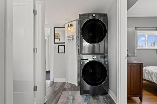 33 Dover Street, Dunnville, ON - Indoor Photo Showing Laundry Room