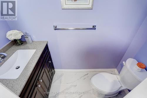 233 Brimson Dr, Newmarket, ON - Indoor Photo Showing Bathroom