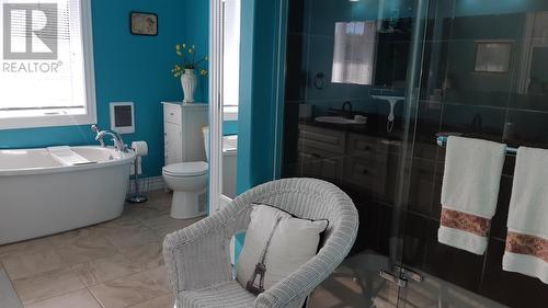 1 Brookside Road, Glovertown, NL - Indoor Photo Showing Bathroom