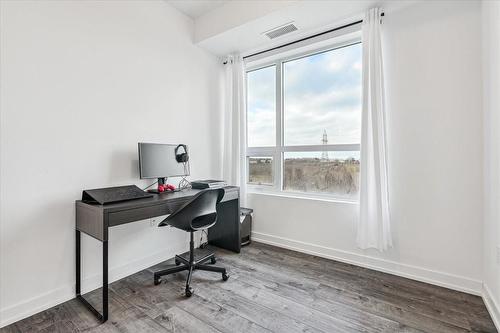 5055 Greenlane Road|Unit #306, Beamsville, ON - Indoor Photo Showing Office