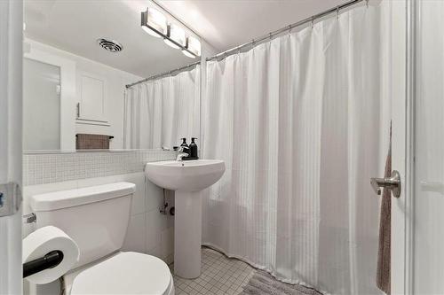 410 71 Roslyn Road, Winnipeg, MB - Indoor Photo Showing Bathroom