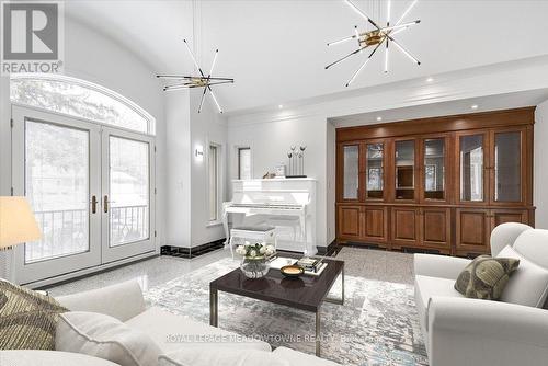 34 Maple Avenue, Hamilton, ON - Indoor Photo Showing Living Room