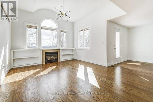 34 Maple Avenue, Hamilton, ON - Indoor With Fireplace