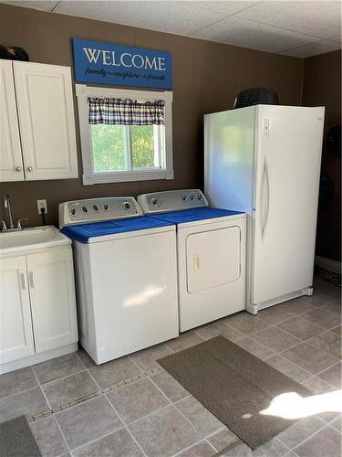 477 93N Road, Shoal Lake, MB - Indoor Photo Showing Laundry Room