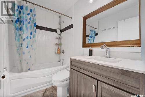 21 Britnell Crescent, Saskatoon, SK - Indoor Photo Showing Bathroom