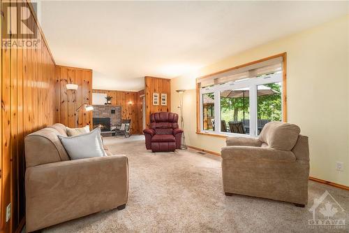 372 Scotch Corners Road, Carleton Place, ON - Indoor Photo Showing Living Room With Fireplace