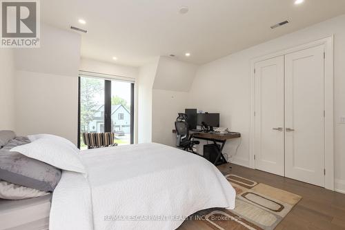 1060 Melvin Ave, Oakville, ON - Indoor Photo Showing Bedroom