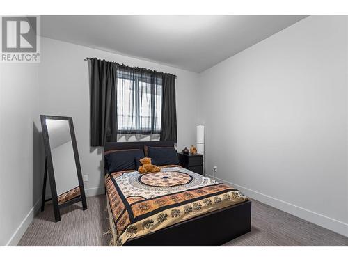 2990 20 Street Ne Unit# 9, Salmon Arm, BC - Indoor Photo Showing Bedroom