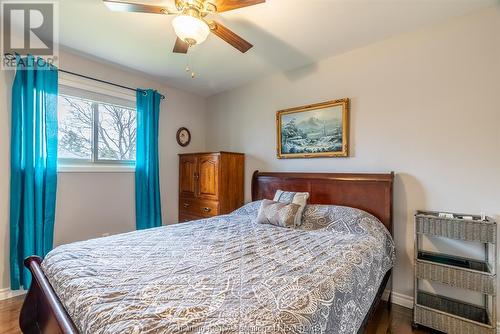 135 Berry Street, Chatham, ON - Indoor Photo Showing Bedroom