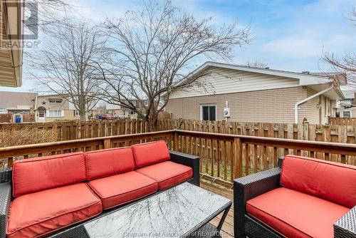 135 Berry Street, Chatham, ON - Outdoor With Deck Patio Veranda With Exterior