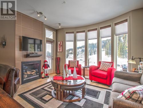 30 Monashee Road Unit# 318, Silver Star, BC - Indoor Photo Showing Living Room With Fireplace