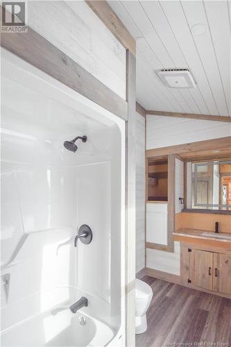 285 P. Savoie Road, Saint-Pons, NB - Indoor Photo Showing Bathroom
