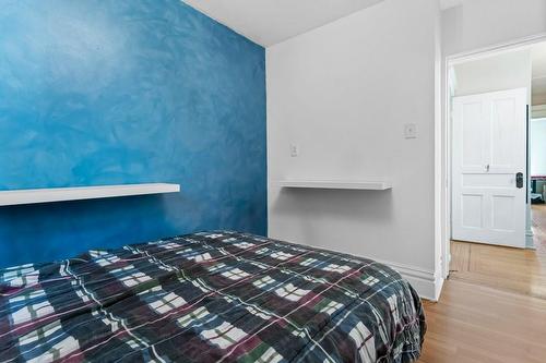30 Jones Street, Hamilton, ON - Indoor Photo Showing Bedroom