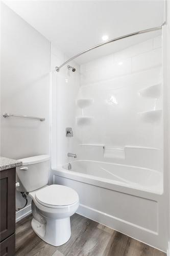 197 Hespeler Road|Unit #802, Cambridge, ON - Indoor Photo Showing Bathroom