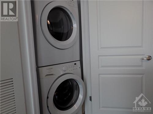 insuite laundry - 238 Besserer Street Unit#905, Ottawa, ON - Indoor Photo Showing Laundry Room