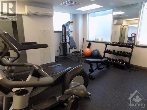 social and exercise - 238 Besserer Street Unit#905, Ottawa, ON - Indoor Photo Showing Gym Room
