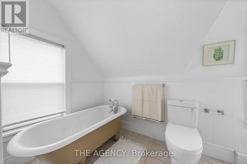 16 Elks Street, Prince Edward County, ON - Indoor Photo Showing Bathroom