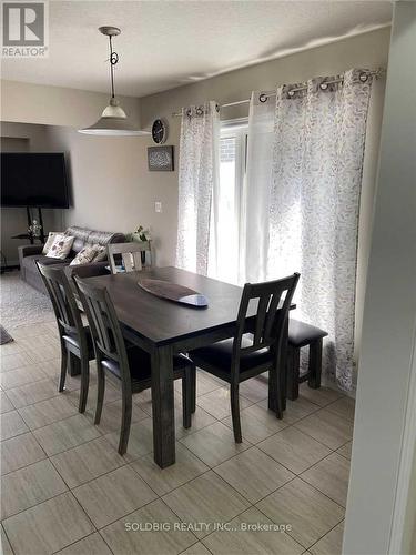1533 Dunkirk Ave, Woodstock, ON - Indoor Photo Showing Dining Room