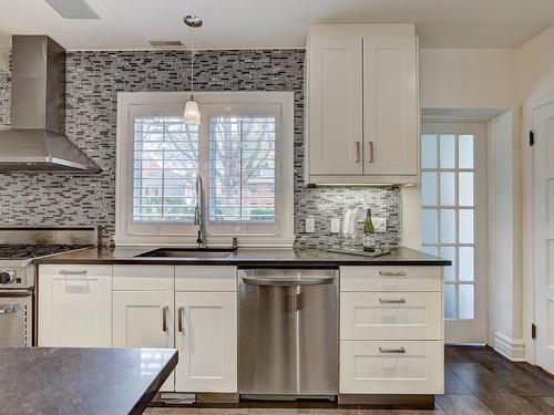 Kitchen - 230 Av. Lazard, Mont-Royal, QC - Indoor Photo Showing Kitchen With Upgraded Kitchen