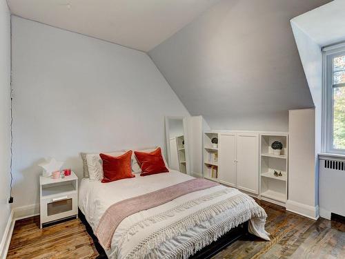 Bedroom - 230 Av. Lazard, Mont-Royal, QC - Indoor Photo Showing Bedroom