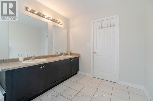 69 Summitgreen Cres, Brampton, ON - Indoor Photo Showing Bathroom