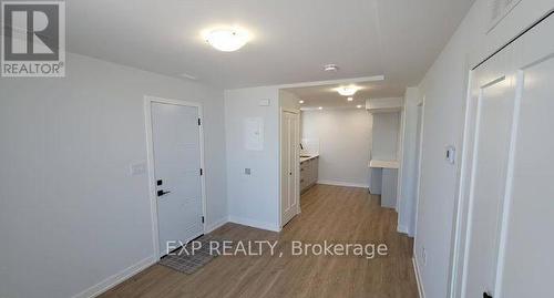 #2 - 33 Front Street N, Orillia, ON - Indoor Photo Showing Other Room