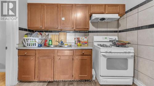 387 Horton St E, London, ON - Indoor Photo Showing Kitchen With Double Sink