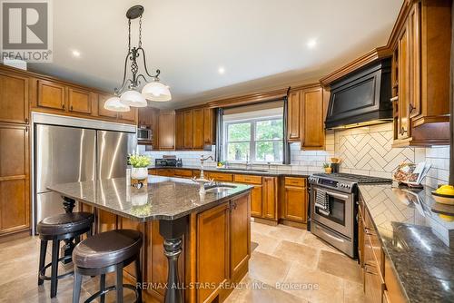 13930 Old Simcoe Road, Scugog, ON - Indoor Photo Showing Kitchen With Double Sink With Upgraded Kitchen