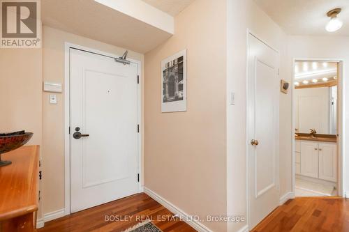 #810 -25 Maitland St, Toronto, ON - Indoor Photo Showing Other Room