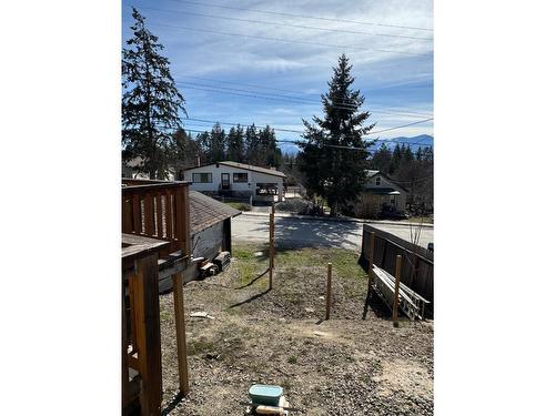 1005 Railway Boulevard, Creston, BC - Outdoor