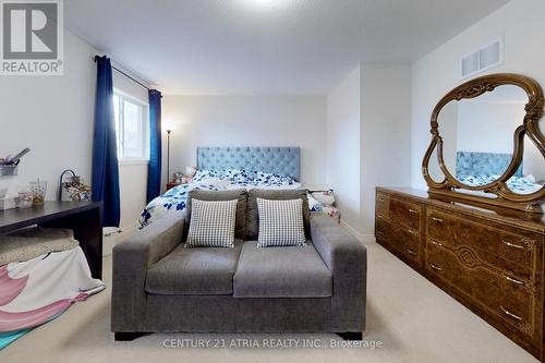 63 Carness Crescent, Georgina, ON - Indoor Photo Showing Bedroom
