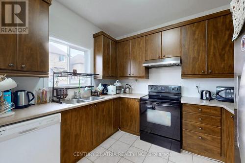 63 Carness Crescent, Georgina, ON - Indoor Photo Showing Kitchen With Double Sink