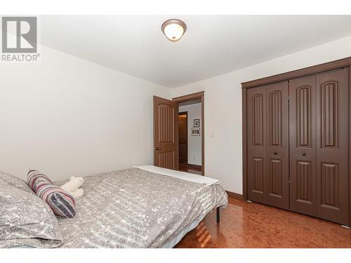 1571 20 Avenue Ne, Salmon Arm, BC - Indoor Photo Showing Bedroom