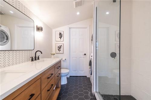 4 Piece Bath with Stacked Washer/Dryer - 593 Beach Boulevard, Hamilton, ON - Indoor Photo Showing Bathroom