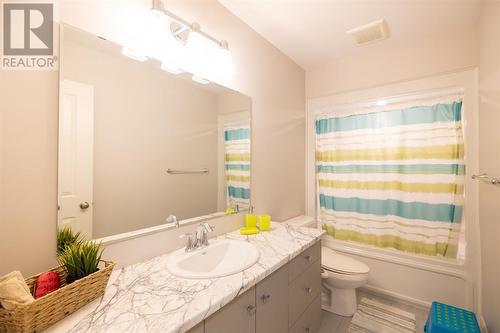 545 Franco Avenue, Sarnia, ON - Indoor Photo Showing Bathroom