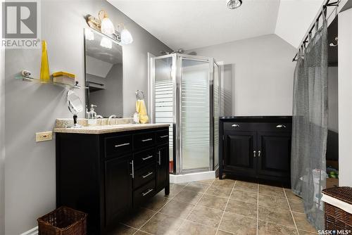 5070 Wascana Vista Court, Regina, SK - Indoor Photo Showing Bathroom