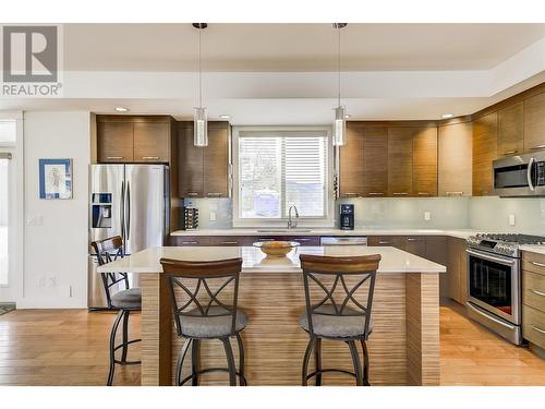 1788 Shayler Place, Kelowna, BC - Indoor Photo Showing Kitchen With Upgraded Kitchen