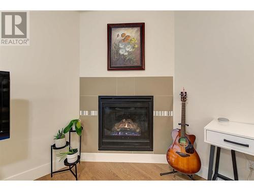 1788 Shayler Place, Kelowna, BC - Indoor Photo Showing Living Room With Fireplace