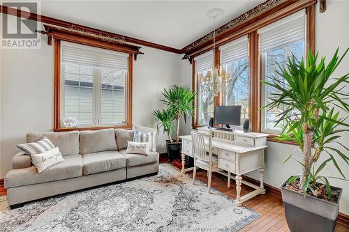 367 Crystal Bay Drive, Amherstburg, ON - Indoor Photo Showing Living Room