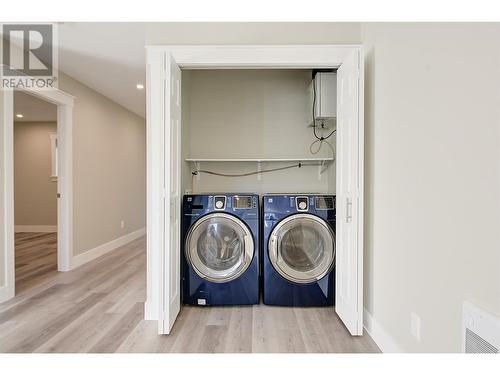 3076 Mcnair Road, West Kelowna, BC - Indoor Photo Showing Laundry Room