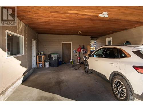 3076 Mcnair Road, West Kelowna, BC - Indoor Photo Showing Garage