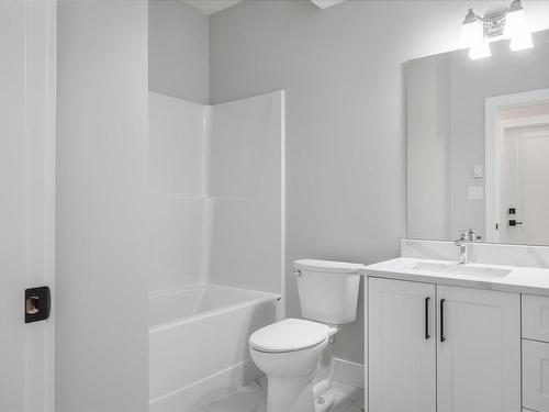 429 Colonia Dr South, Ladysmith, BC - Indoor Photo Showing Bathroom