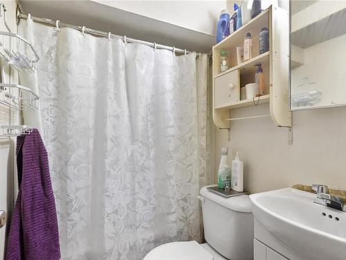 510 Prideaux St, Nanaimo, BC - Indoor Photo Showing Bathroom