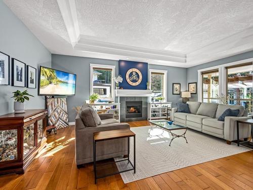 2347 Tutor Dr, Comox, BC - Indoor Photo Showing Living Room With Fireplace