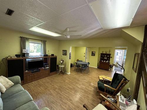602-604 Government Road, Rainy River, ON - Indoor