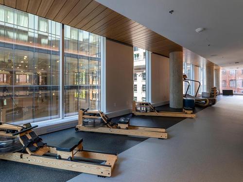 Exercise room - 524-1020 Rue De Bleury, Montréal (Ville-Marie), QC - Indoor Photo Showing Gym Room